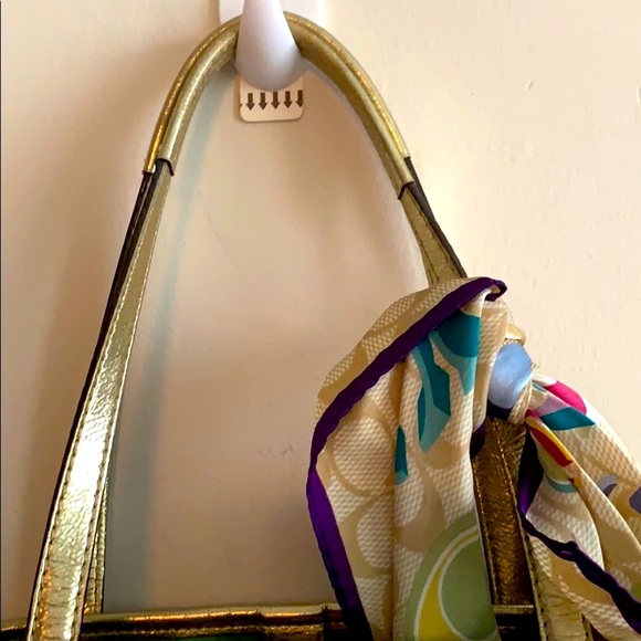 ❣️Coach set -3 piece❣️handbag + wristlet+ scarf - Picture 7 of 11
